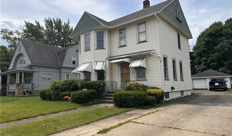 3323 Lake Ave, Ashtabula, OH 44004 - 5 Beds, 2 Bath