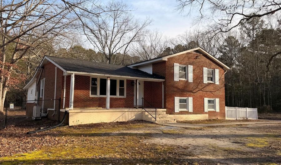 21184 COLTON POINT Rd, Avenue, MD 20609 - 3 Beds, 2 Bath