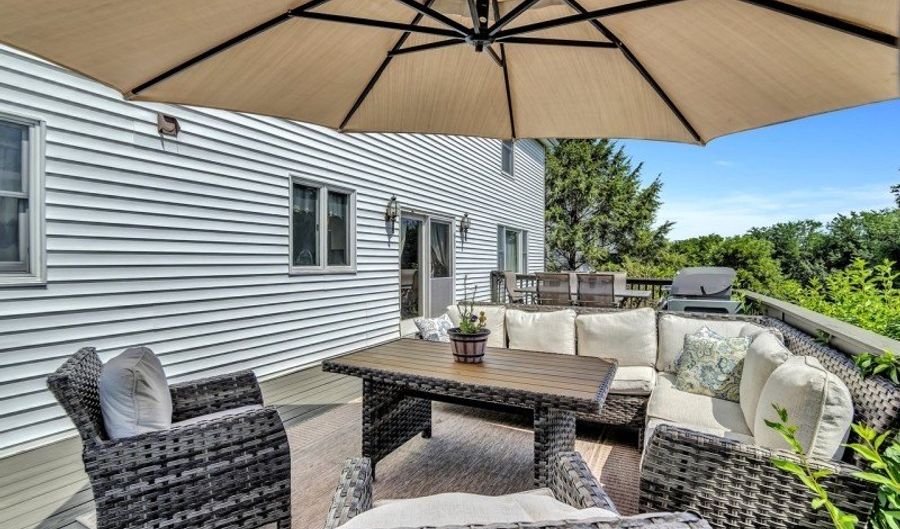 12 E Gate Dr, Alloway, NJ 07418 - 4 Beds, 4 Bath