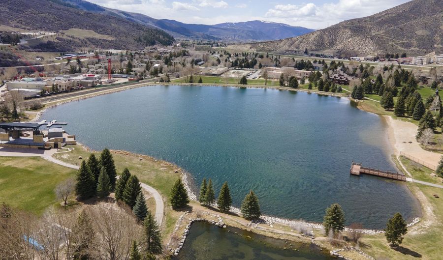 177 Lake St 28, Avon, CO 81620 - 4 Beds, 3 Bath