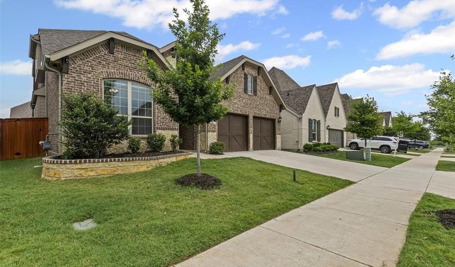 14824 Belclaire Ave, Aledo, TX 76008 - 5 Beds, 3 Bath
