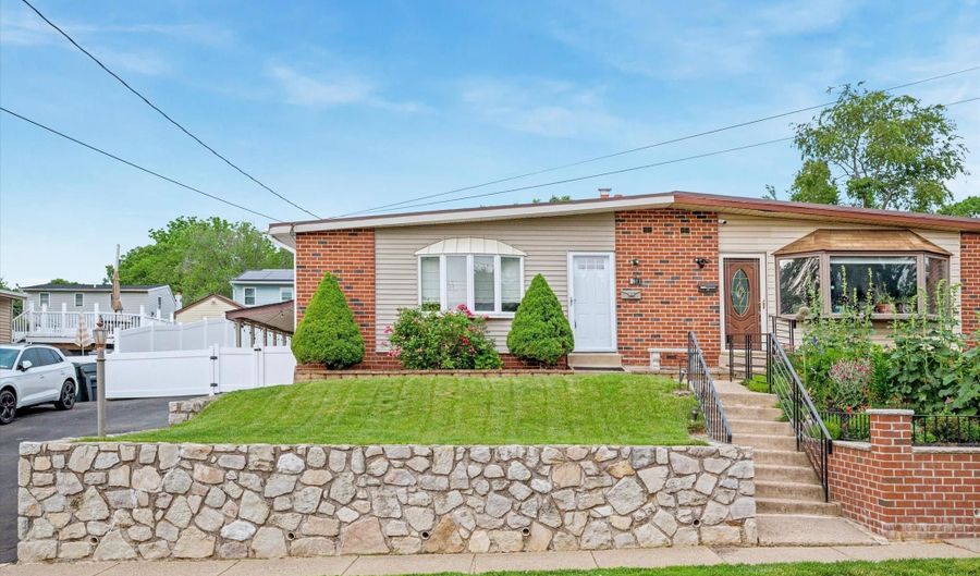 2617 MIRIAM Ave, Abington, PA 19001 - 3 Beds, 2 Bath