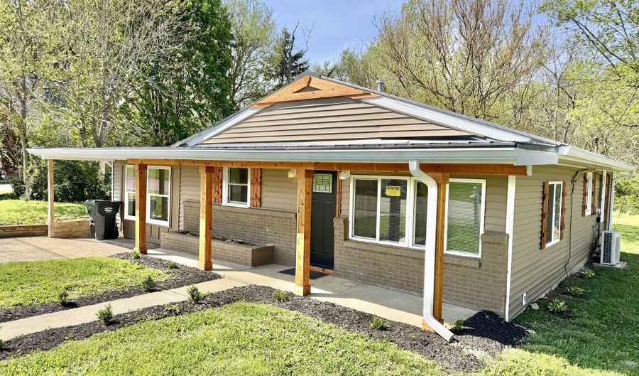 110 Cook St, Alexandria, IN 46001 - 4 Beds, 2 Bath