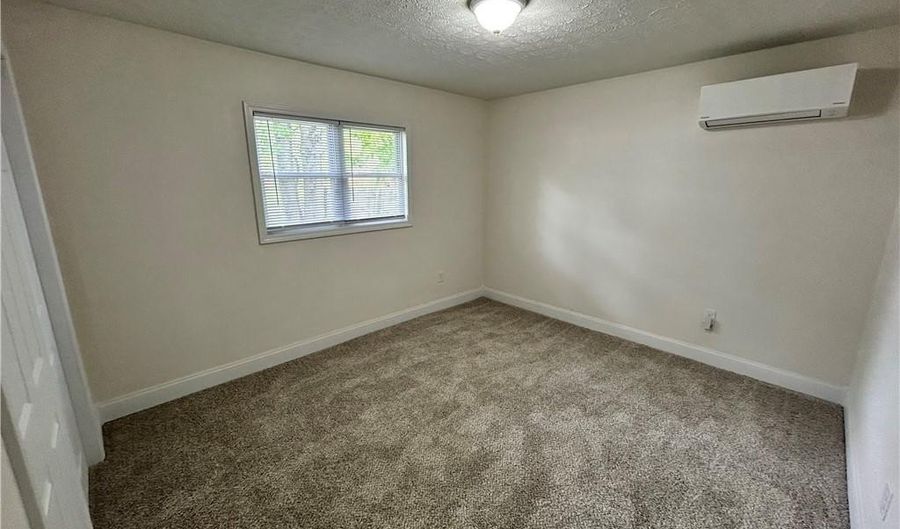 435 S Spicer Dr, Austin, IN 47102 - 4 Beds, 1 Bath