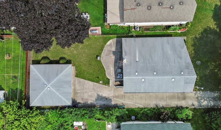 108 N May St, Addison, IL 60101 - 3 Beds, 2 Bath