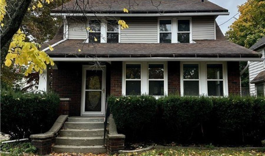 2231 13th St SW, Akron, OH 44314 - 3 Beds, 2 Bath