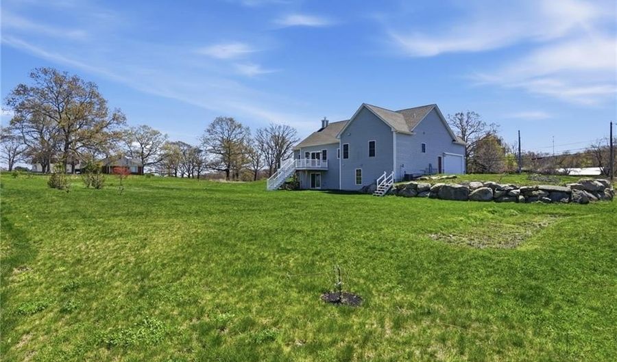 1291 Central Ave, Johnston, RI 02919 - 3 Beds, 2 Bath