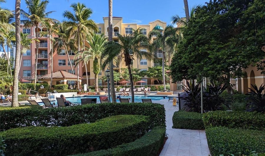 19901 E Country Club Dr 2305, Aventura, FL 33180 - 2 Beds, 2 Bath