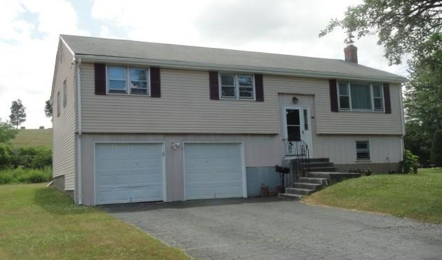 26 Brewer Dr, Bloomfield, CT 06002 - 3 Beds, 2 Bath