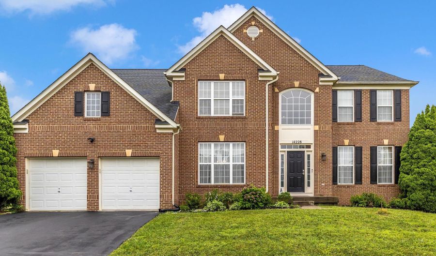 14228 GOLDEN HOOK Rd, Boyds, MD 20841 - 4 Beds, 5 Bath