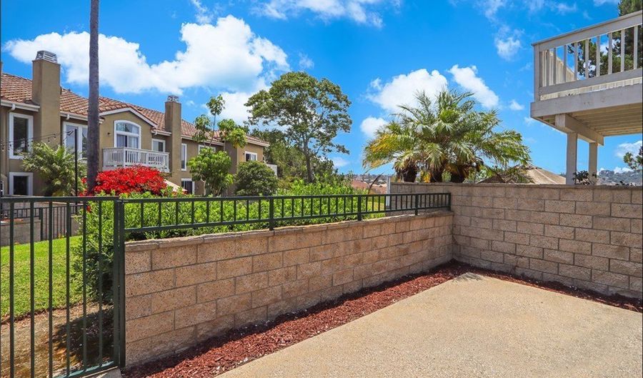 125 Gauguin Cir, Aliso Viejo, CA 92656 - 2 Beds, 3 Bath