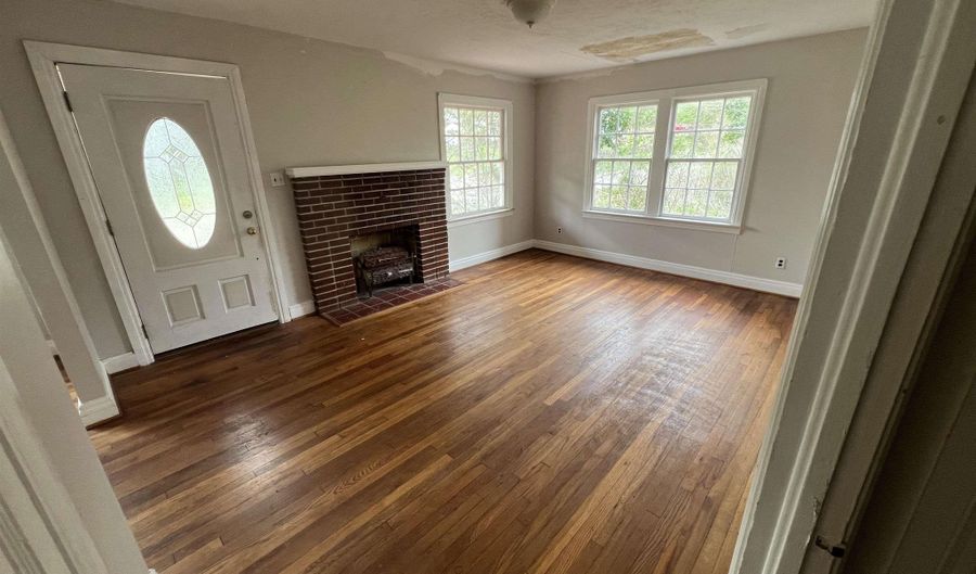 202 Dogwood Dr, Attalla, AL 35954 - 3 Beds, 2 Bath
