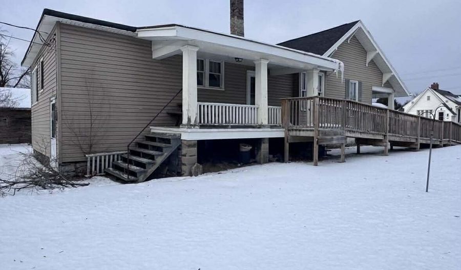 124 W Miller St, Alpena, MI 49707 - 3 Beds, 1 Bath