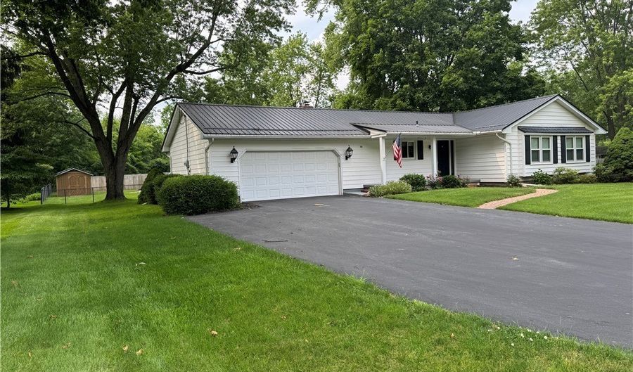 1118 Wilson Ct, Ashland, OH 44805 - 3 Beds, 2 Bath