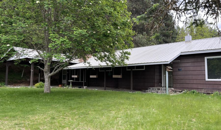 6490 Polk St, Bonners Ferry, ID 83805 - 3 Beds, 1 Bath