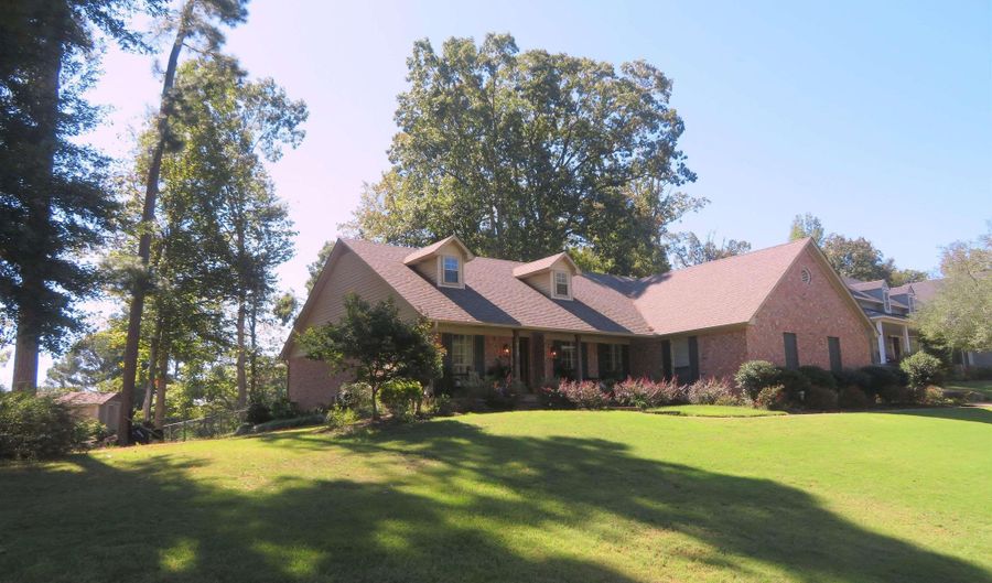 213 N Park Dr, Arkadelphia, AR 71923 - 3 Beds, 3 Bath