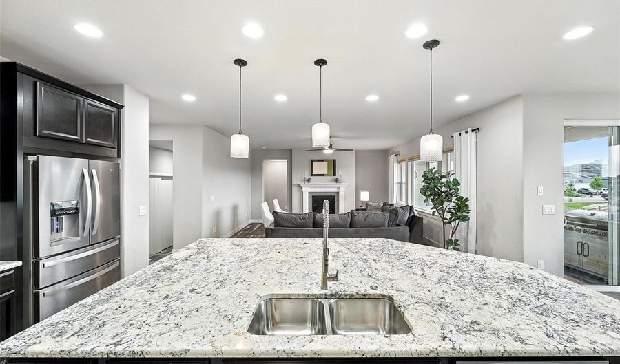 18541 W 93rd Pl, Arvada, CO 80007 - 5 Beds, 6 Bath