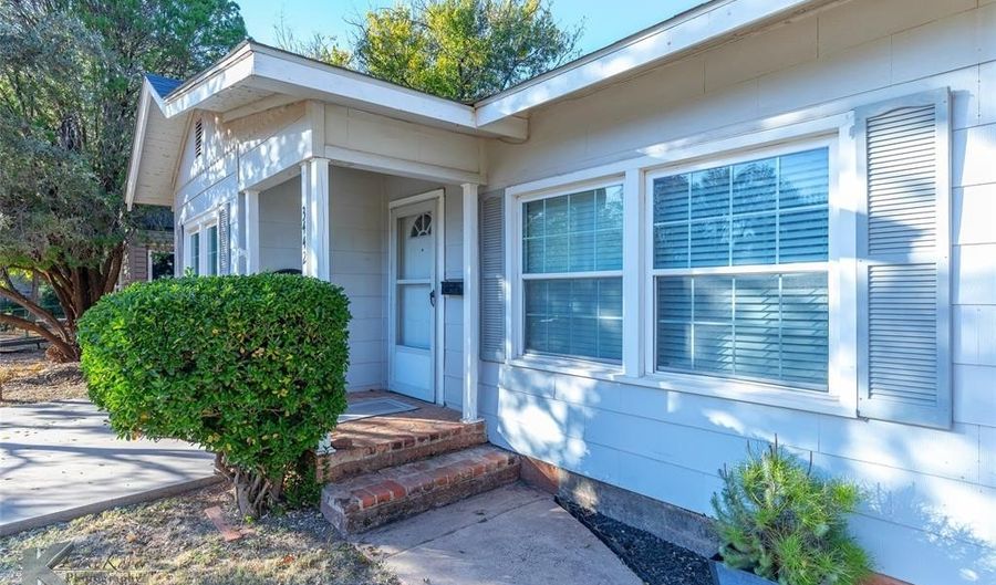 3442 S 11th St, Abilene, TX 79605 - 3 Beds, 2 Bath