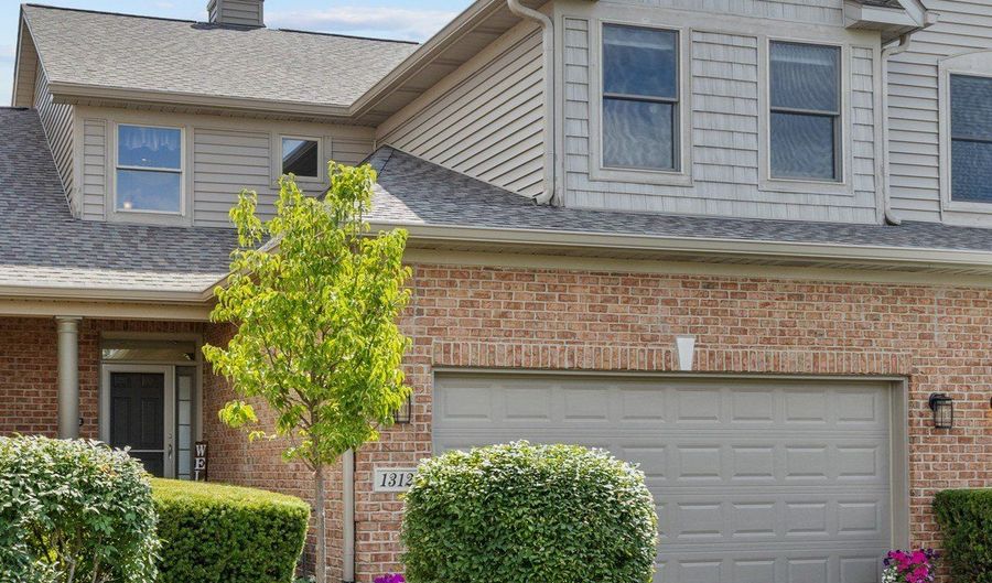 1312 Inverness Ct, Antioch, IL 60002 - 3 Beds, 4 Bath