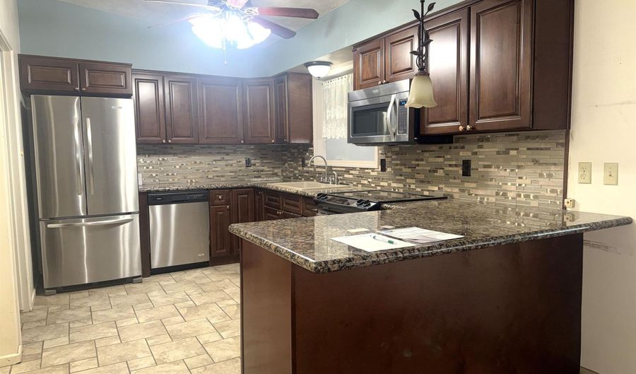 1904 Ray Ave, Artesia, NM 88210 - 3 Beds, 2 Bath