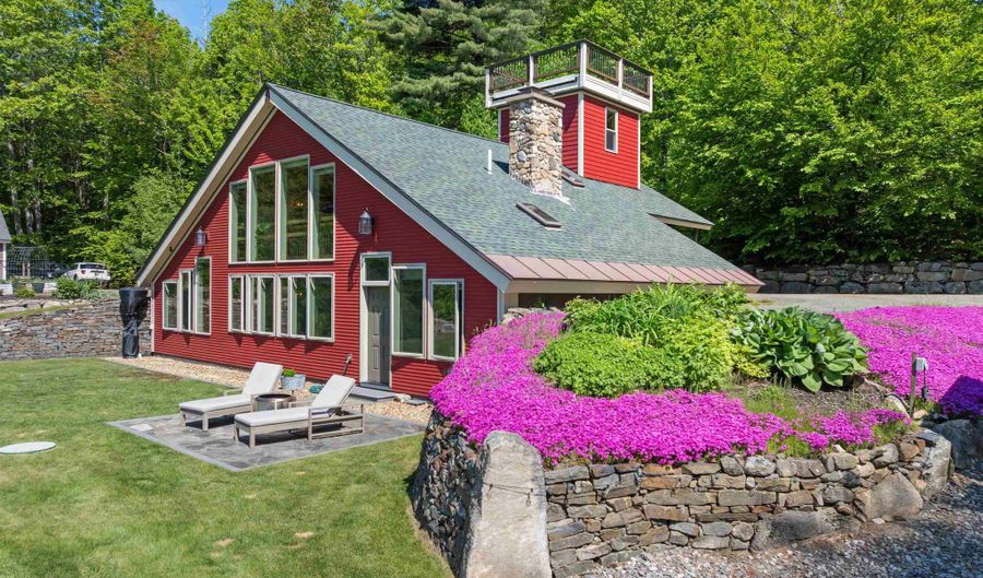 151 Brock Hill Rd, Bridgewater, NH 03222 - 2 Beds, 2 Bath