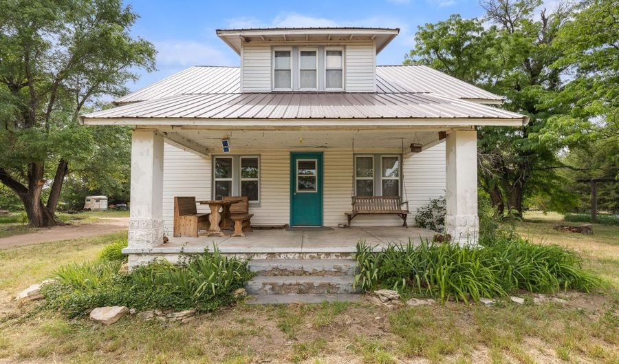 18209 S Hodge Rd, Arlington, KS 67514 - 4 Beds, 2 Bath
