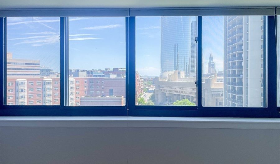 9 Hawthorne Place 11J, Boston, MA 02114 - 1 Beds, 1 Bath