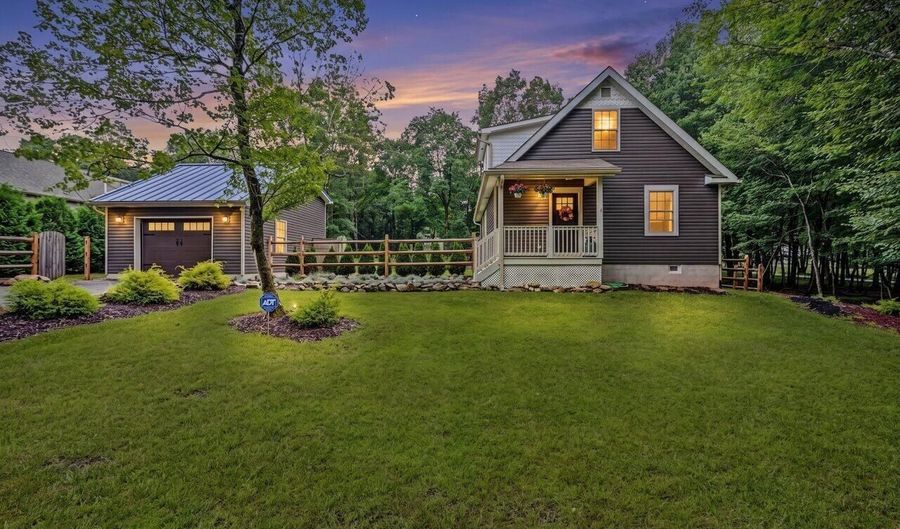 114 Caedman Dr, Albrightsville, PA 18210 - 2 Beds, 2 Bath