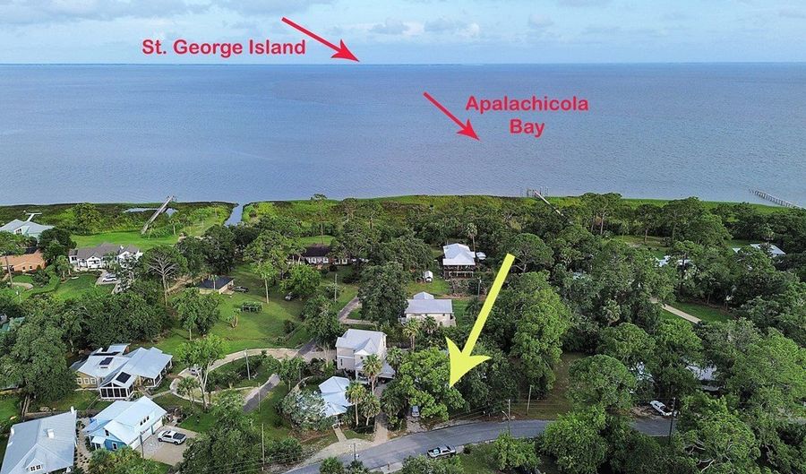 222 Ave D, Apalachicola, FL 32320 - 2 Beds, 2 Bath