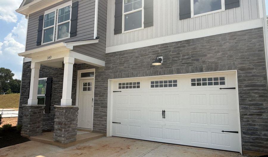140 Hunter Ridge Dr, Boiling Springs, SC 29316 - 4 Beds, 3 Bath