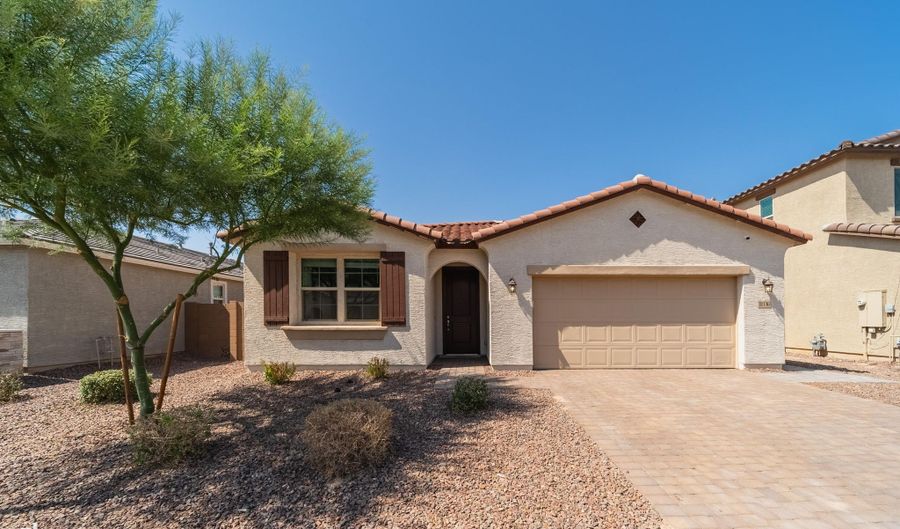 11036 W HARRISON St, Avondale, AZ 85323 - 4 Beds, 3 Bath
