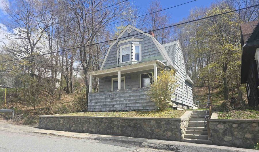 324 Church St, Berlin, NH 03570 - 2 Beds, 1 Bath
