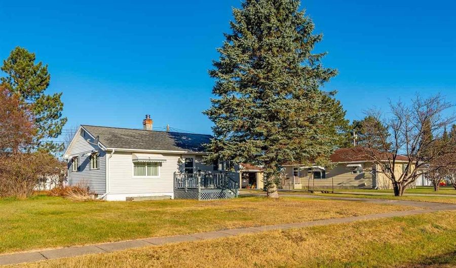 31 Garden Cir, Babbitt, MN 55706 - 2 Beds, 2 Bath