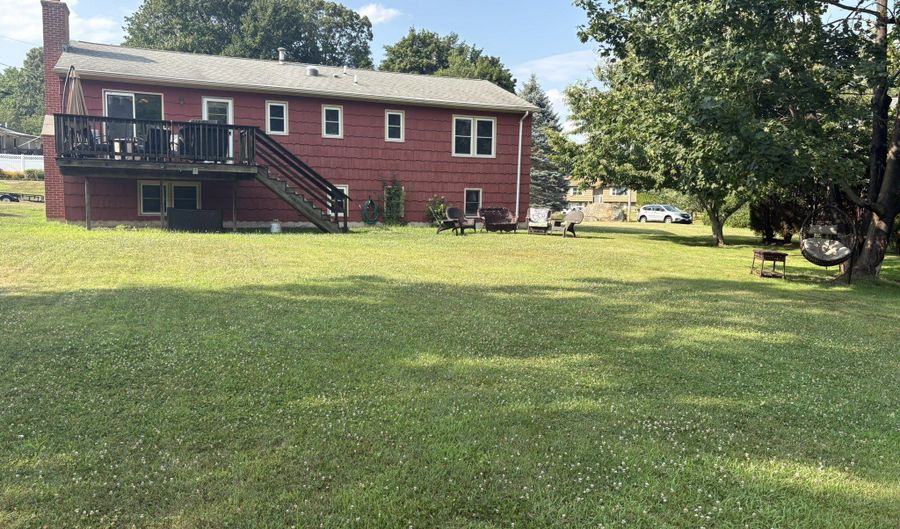 34 Kelly Crest Rd, Branford, CT 06405 - 3 Beds, 2 Bath