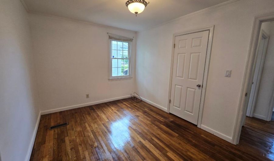 1209 Morgan St, Athens, TN 37303 - 3 Beds, 2 Bath