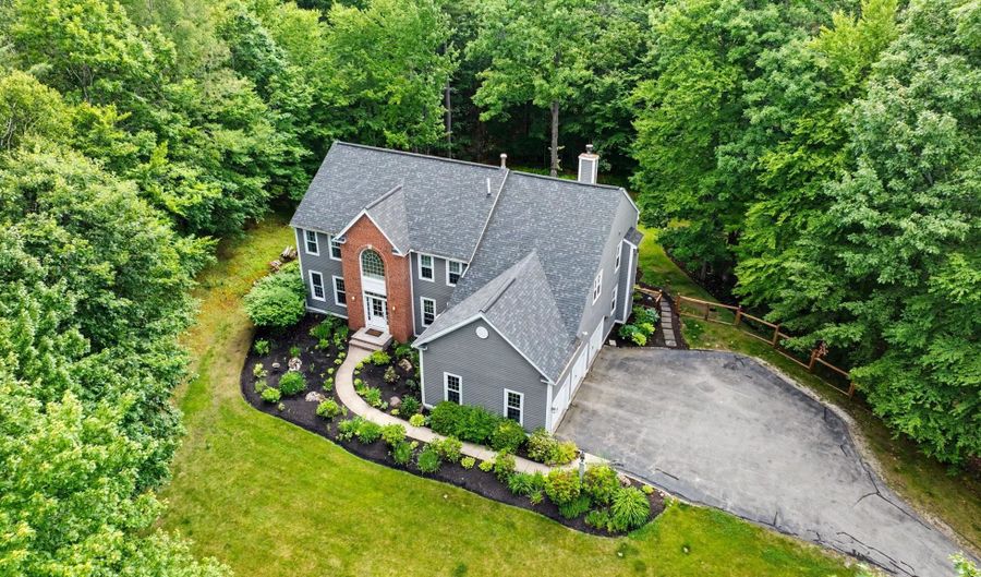 52 The Flume, Amherst, NH 03031 - 4 Beds, 4 Bath