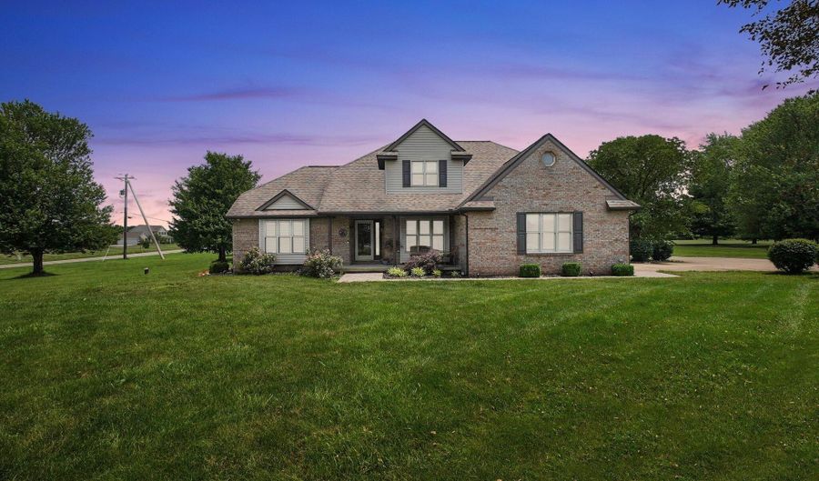 14270 Walnut Creek Pike, Ashville, OH 43103 - 4 Beds, 3 Bath