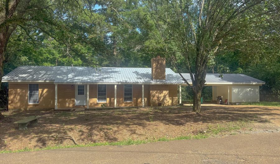 2159 Sunny Lane Rd, Benton, MS 39039 - 2 Beds, 1 Bath
