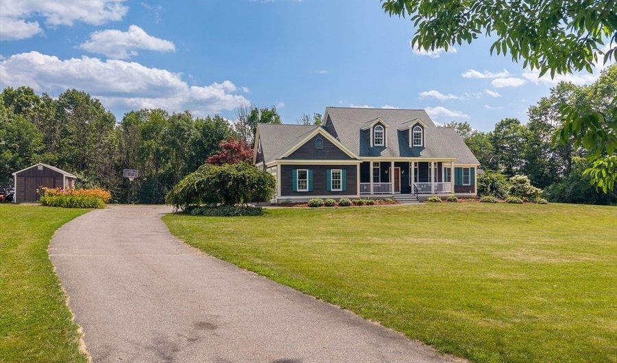 190 Russell Hill Rd, Ashburnham, MA 01430 - 4 Beds, 3 Bath