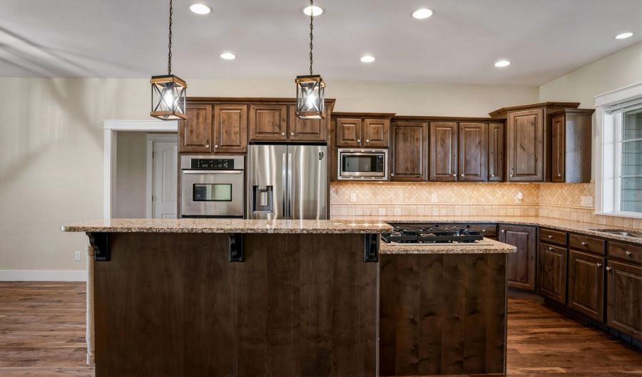 216 COLUMBINE St, Alpine, WY 83128 - 4 Beds, 3 Bath