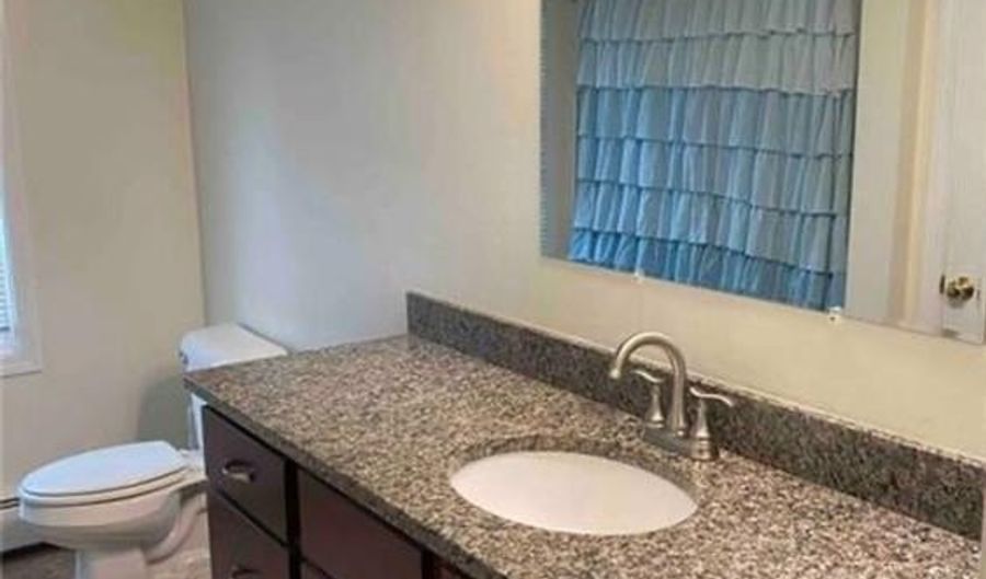 237 Kingstown Rd, Narragansett, RI 02882 - 5 Beds, 2 Bath