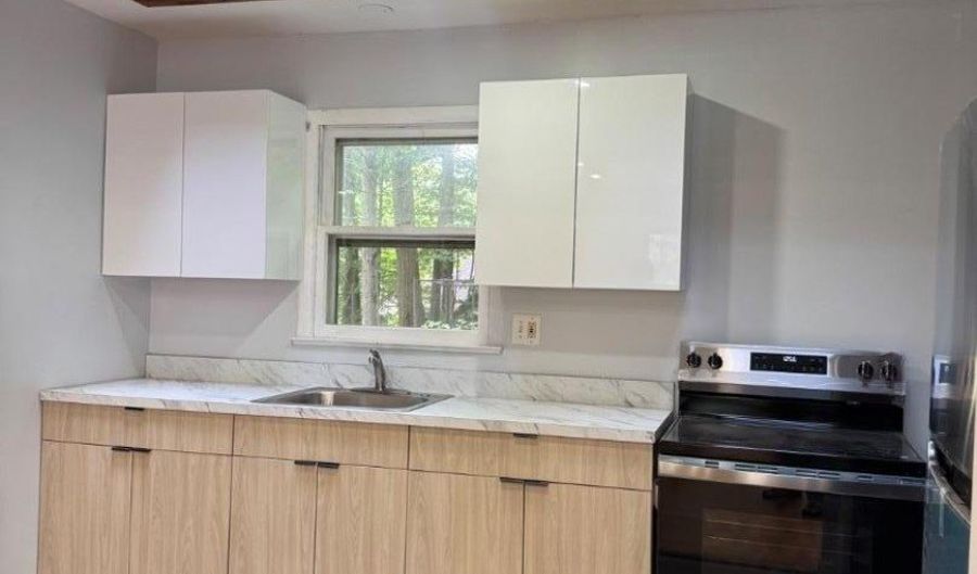 56 Appleseed Rd, Alloway, NJ 07461 - 2 Beds, 1 Bath