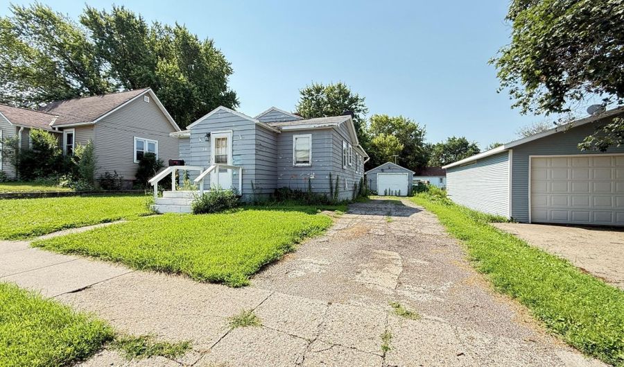 36 E Ronning Ave, Appleton, MN 56208 - 2 Beds, 2 Bath
