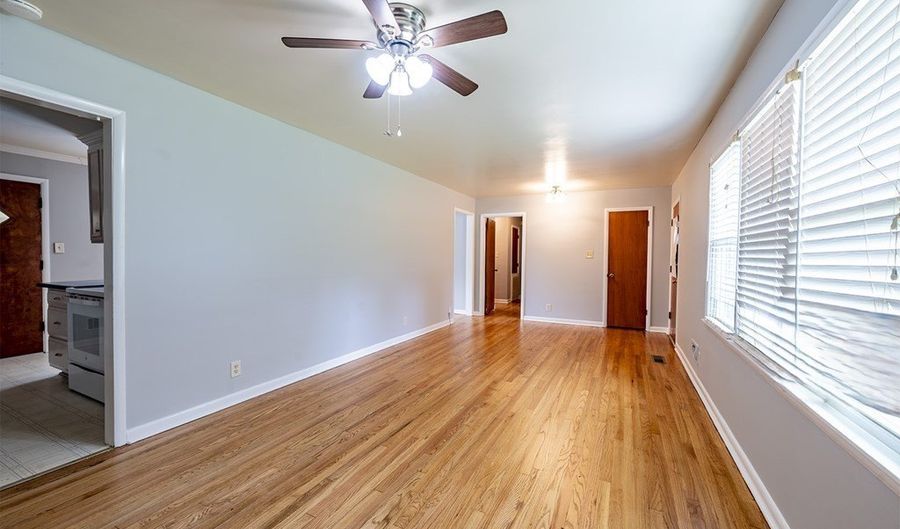 2300 Hilltop Dr, Albany, GA 31707 - 3 Beds, 2 Bath