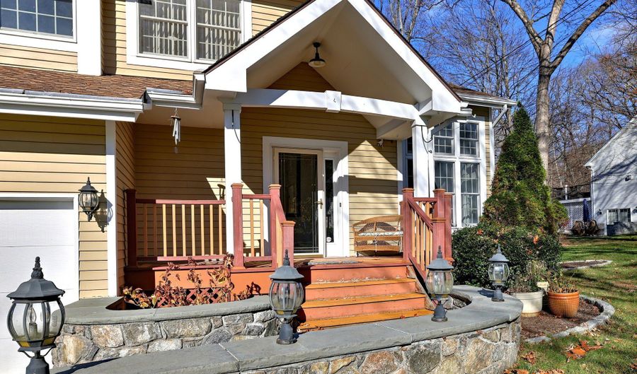 39 Lasky Rd, Beacon Falls, CT 06403 - 4 Beds, 4 Bath