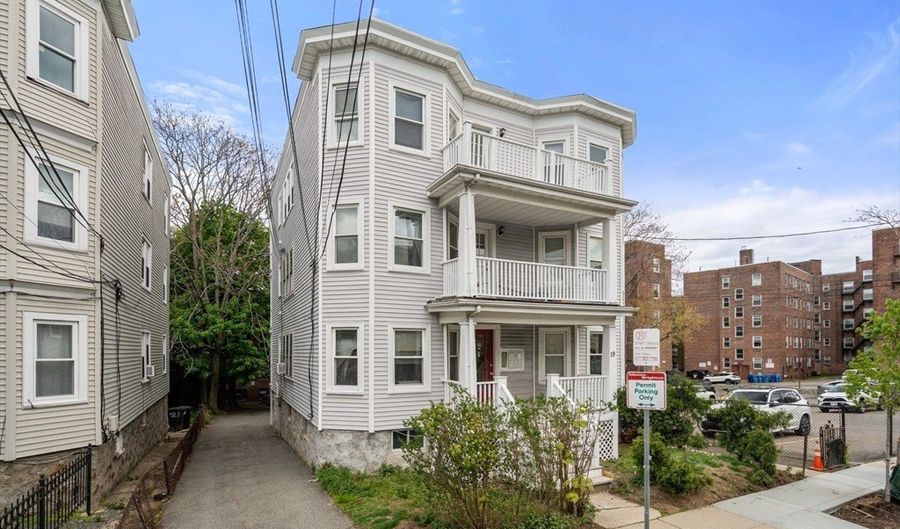 19 Claymoss Rd, Boston, MA 02135 - 12 Beds, 6 Bath