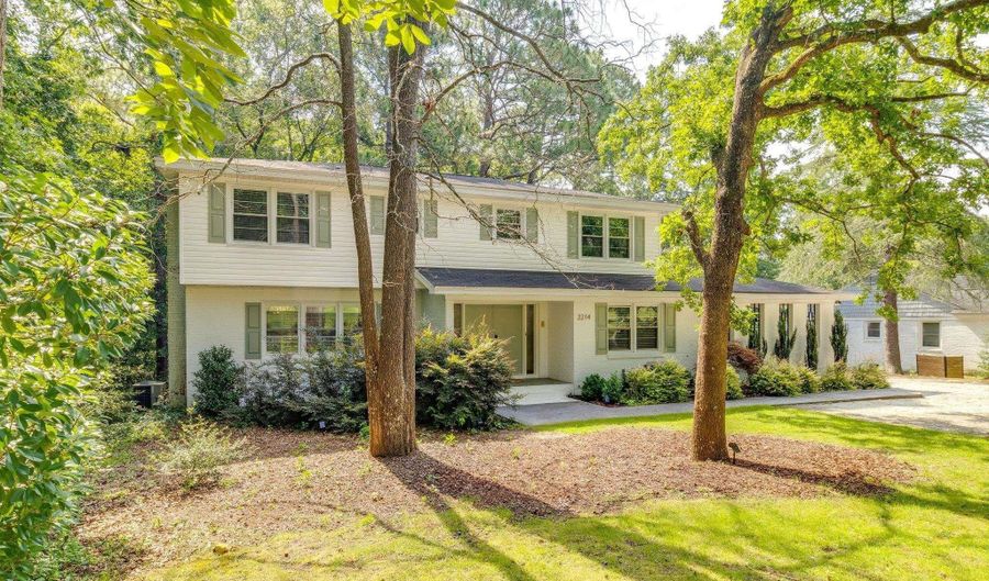 2214 Elkridge Dr, Camden, SC 29020 - 5 Beds, 3 Bath