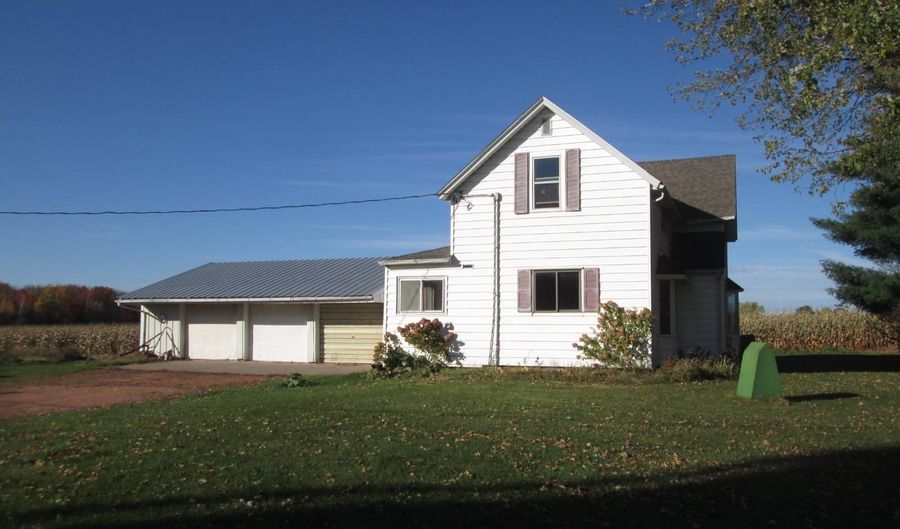 103179 Holton Rd, Abbotsford, WI 54405 - 3 Beds, 2 Bath