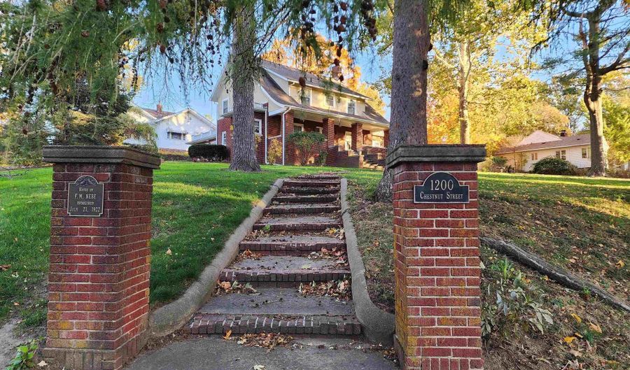 1200 Chestnut St, Atlantic, IA 50022 - 4 Beds, 3 Bath