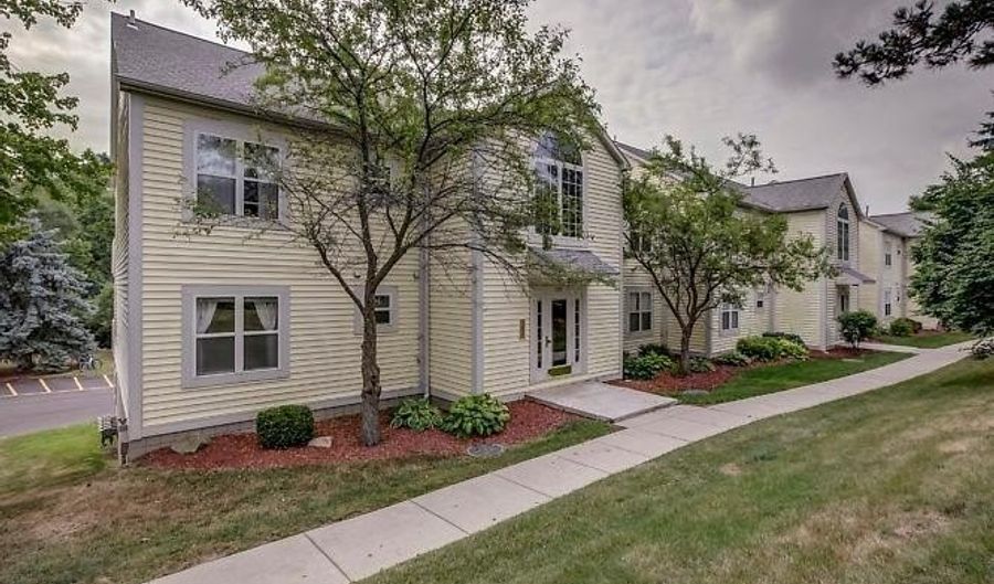 2221 S Huron Pkwy 4, Ann Arbor, MI 48104 - 2 Beds, 2 Bath